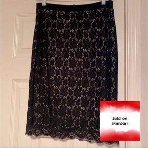 🛍 Nude skirt with black overlay NWOT